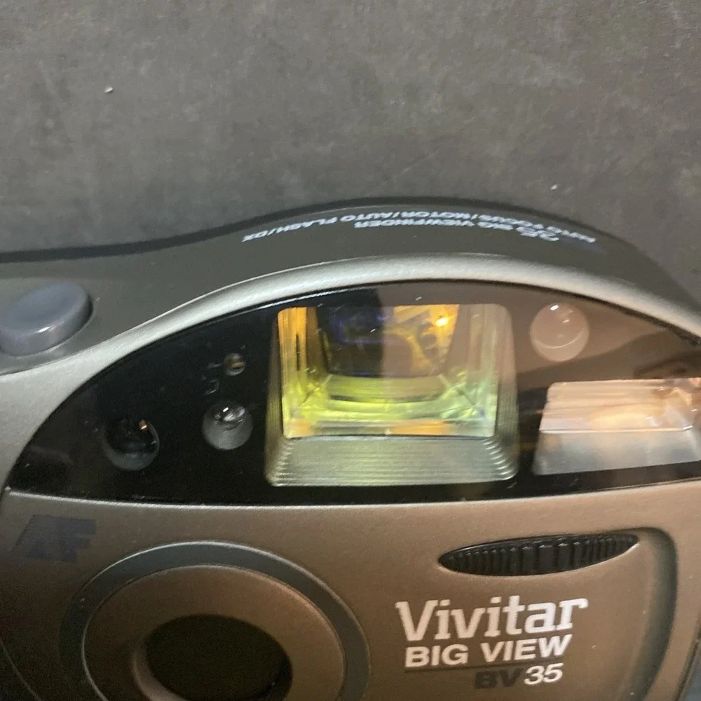 Vivitar Big View BV35 35mm Film Camera Point & Shoot Auto Focus B3